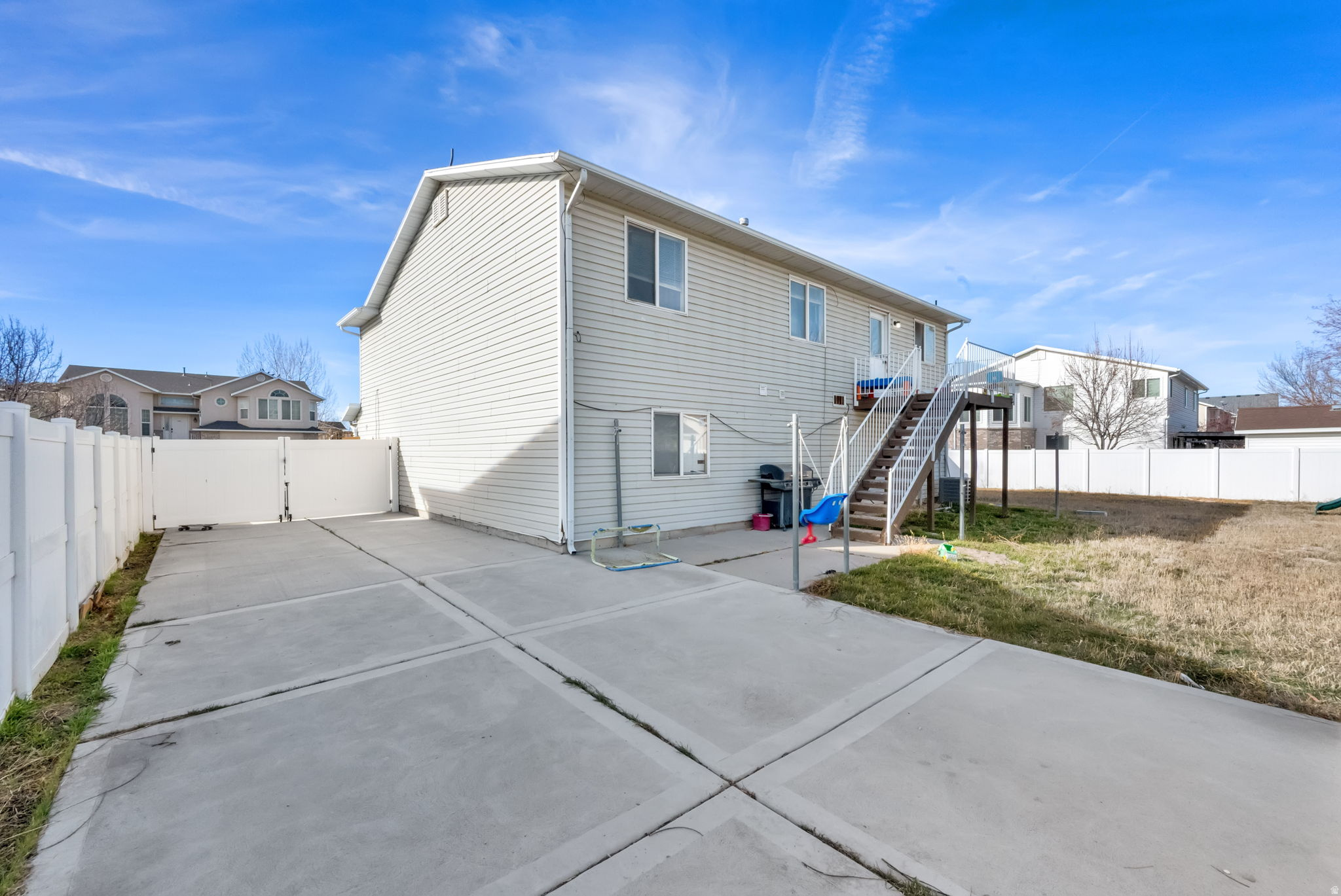 MEADOWS - Residential