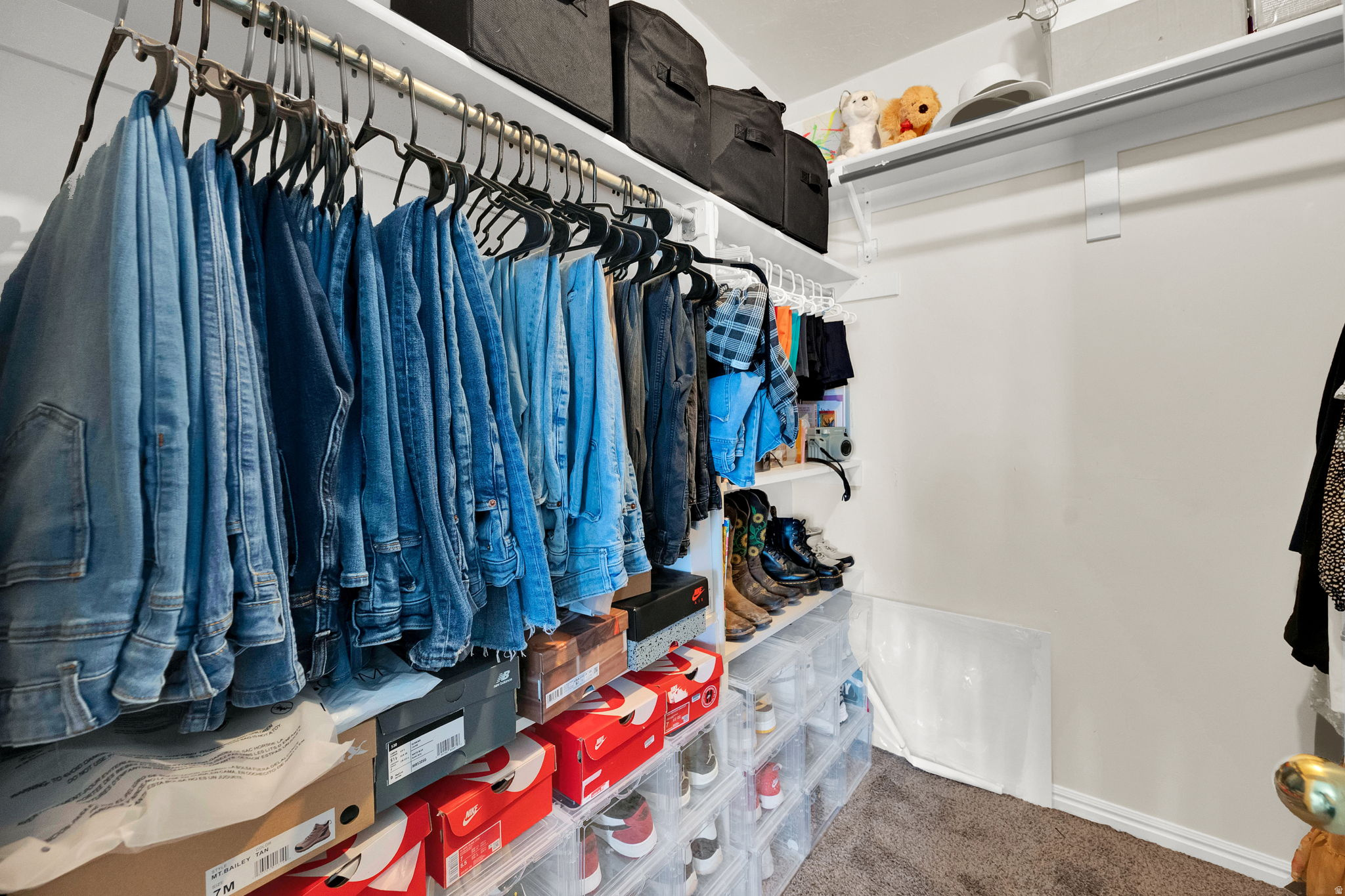 MEADOWS - Residential