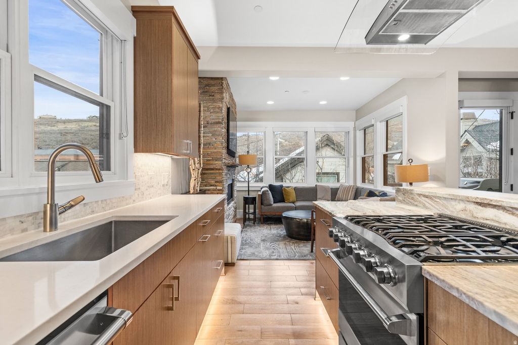 Photo of 908 WOODSIDE AVE, Park City, UT 84060 (MLS # 2136120)