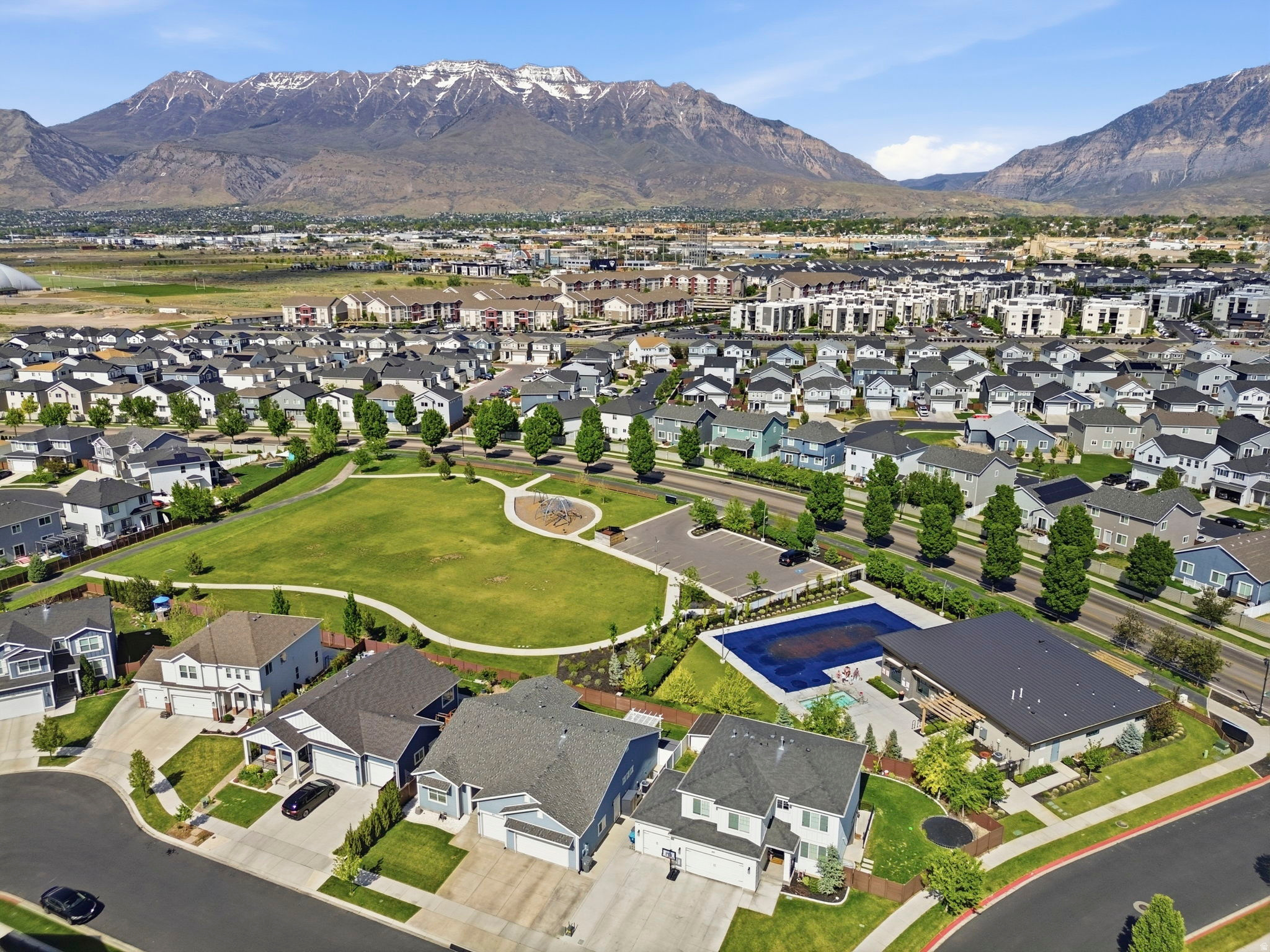 WILLOWS AT WATERS EDGE - Residential