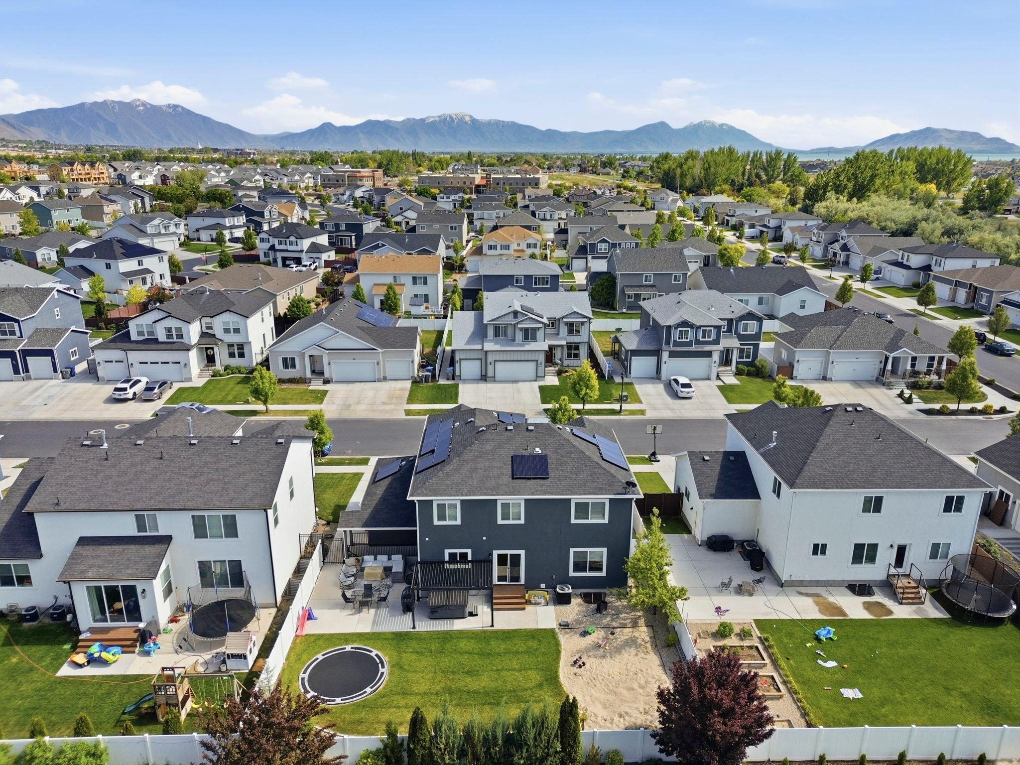 WILLOWS AT WATERS EDGE - Residential