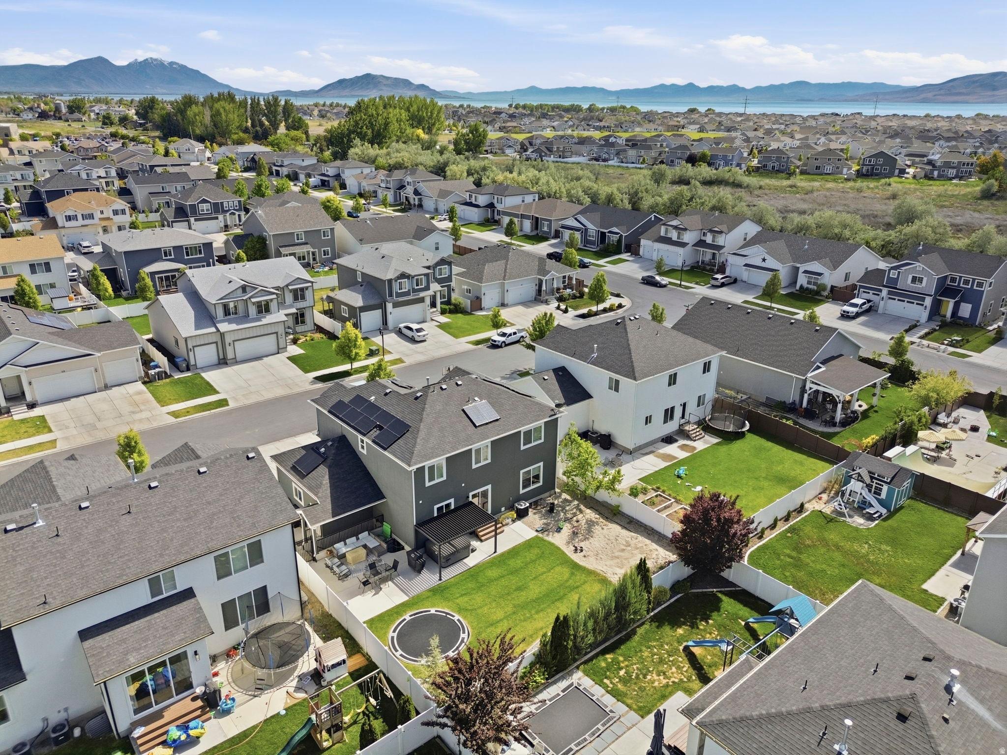 WILLOWS AT WATERS EDGE - Residential