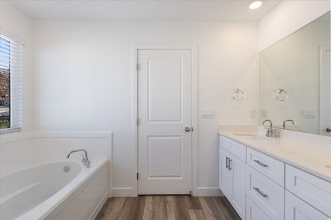 Tiny photo for 1604 S CEDAR MESA DR, Washington, UT 84780 (MLS # 2120655)