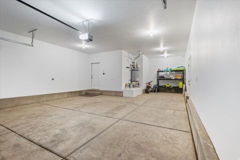 Tiny photo for 1604 S CEDAR MESA DR, Washington, UT 84780 (MLS # 2120655)