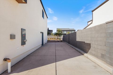 Tiny photo for 1604 S CEDAR MESA DR, Washington, UT 84780 (MLS # 2120655)