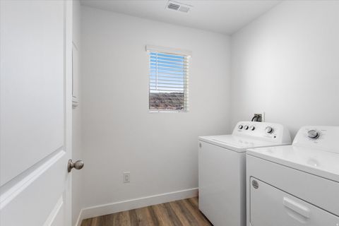 Tiny photo for 1604 S CEDAR MESA DR, Washington, UT 84780 (MLS # 2120655)