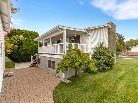 Tiny photo for 7964 S 860 E, Sandy, UT 84094 (MLS # 2123086)