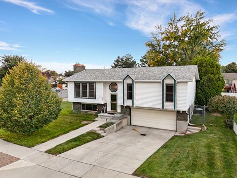 Photo of 7964 S 860 E, Sandy, UT 84094 (MLS # 2123086)