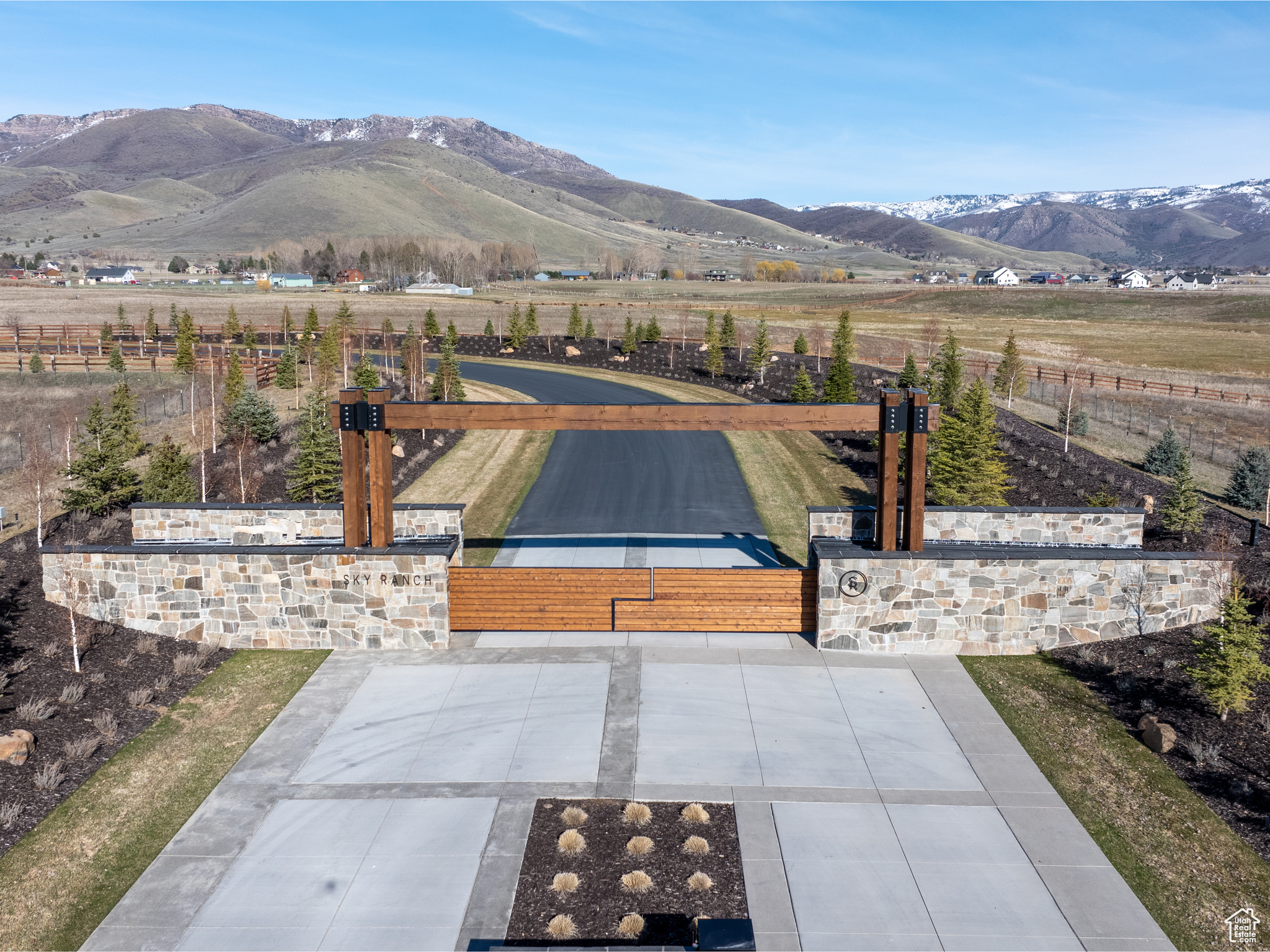 7444 E Sky Ranch Rd, Huntsville, Utah image 4