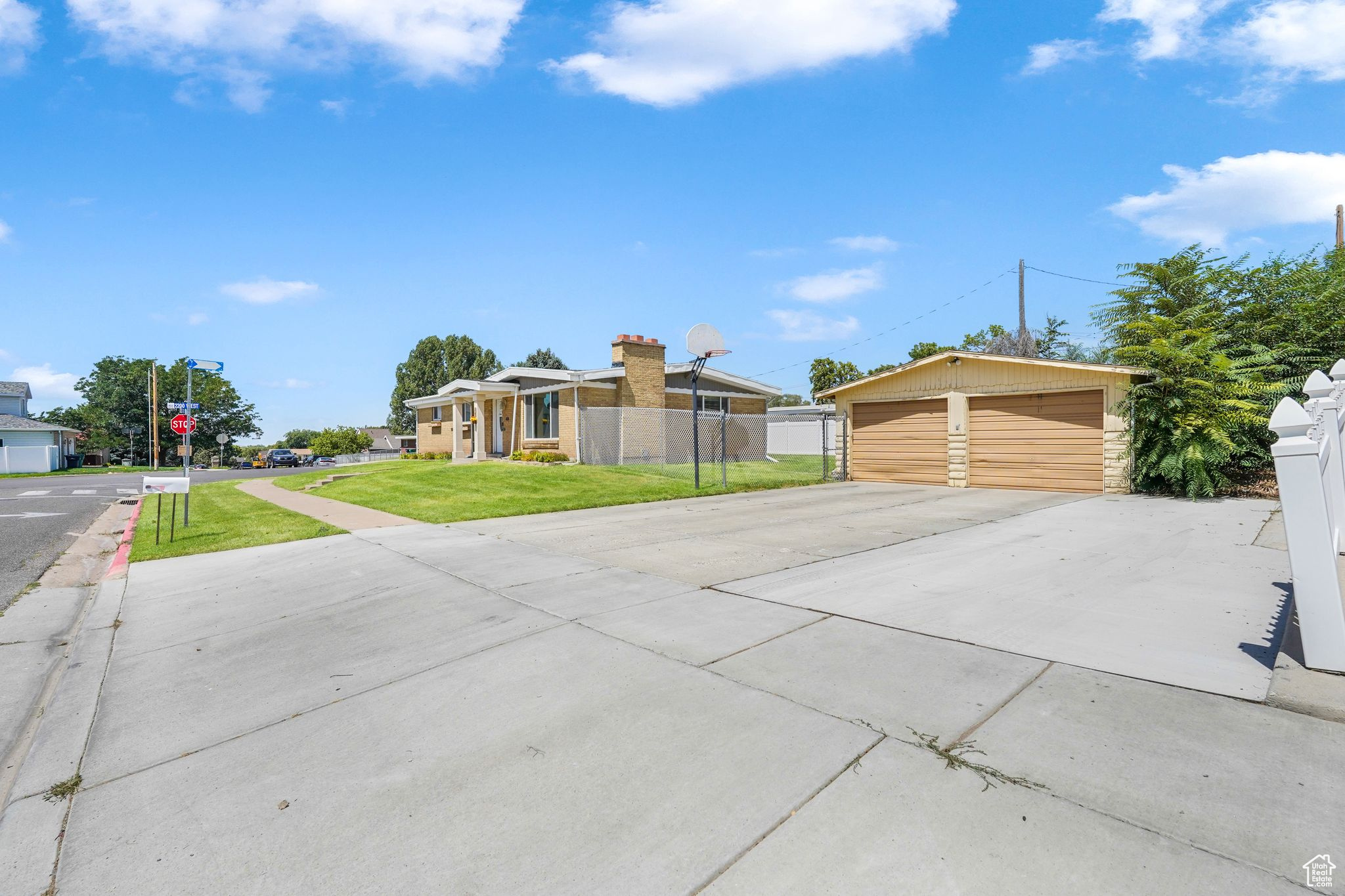 MUNICIPAL ACRES - Residential