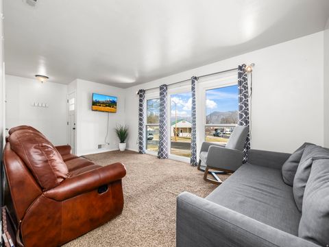 Tiny photo for 5123 S 550 W, Washington Terrace, UT 84405 (MLS # 2131973)