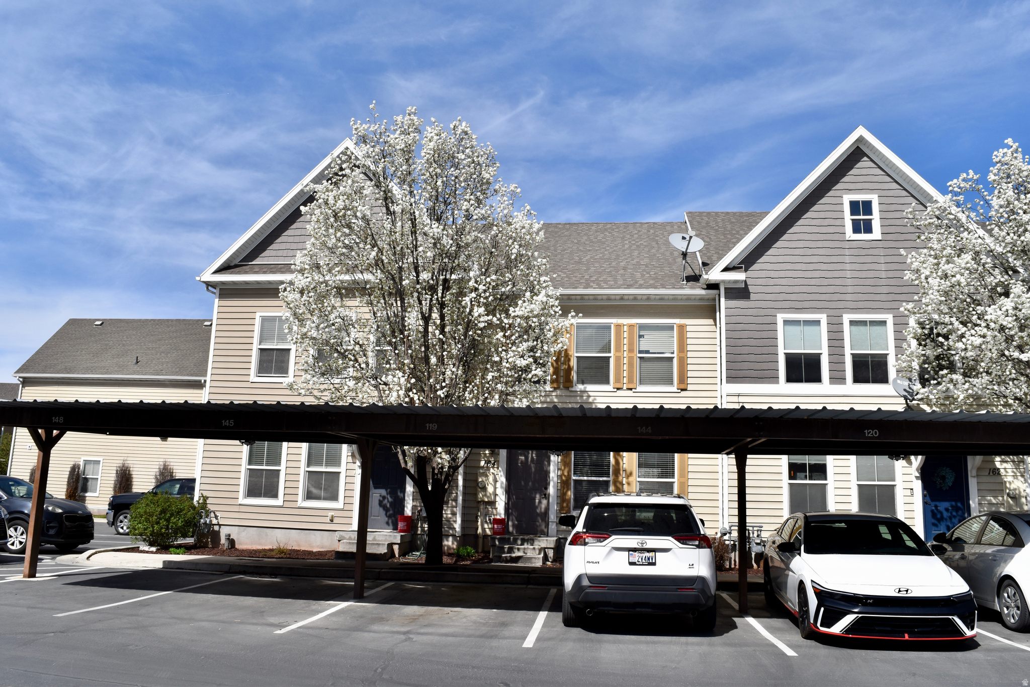 HUNTLY MANOR - Residential