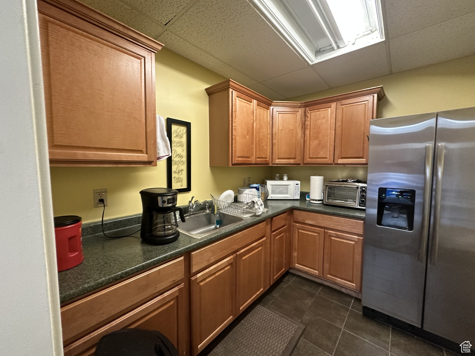 HOLLYWOOD PLAZA - Commercial Lease