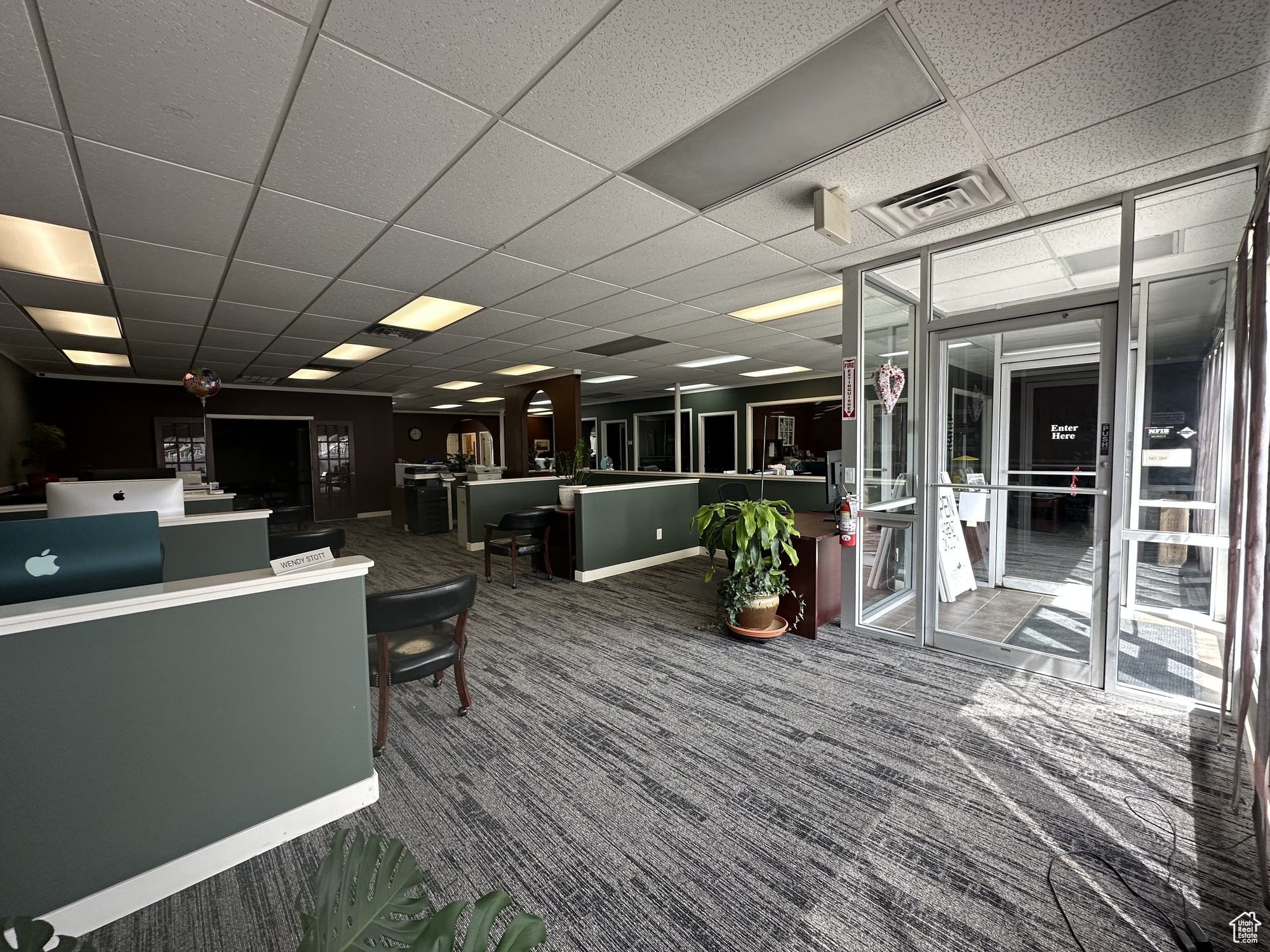 HOLLYWOOD PLAZA - Commercial Lease