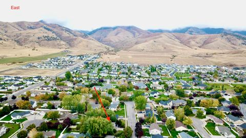 Tiny photo for 851 E 400 S, Smithfield, UT 84335 (MLS # 2115797)