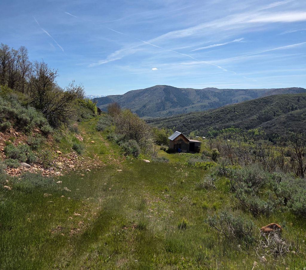 Photo of 3379 N OAK RD #491, Huntsville, UT 84317 (MLS # 2156879)