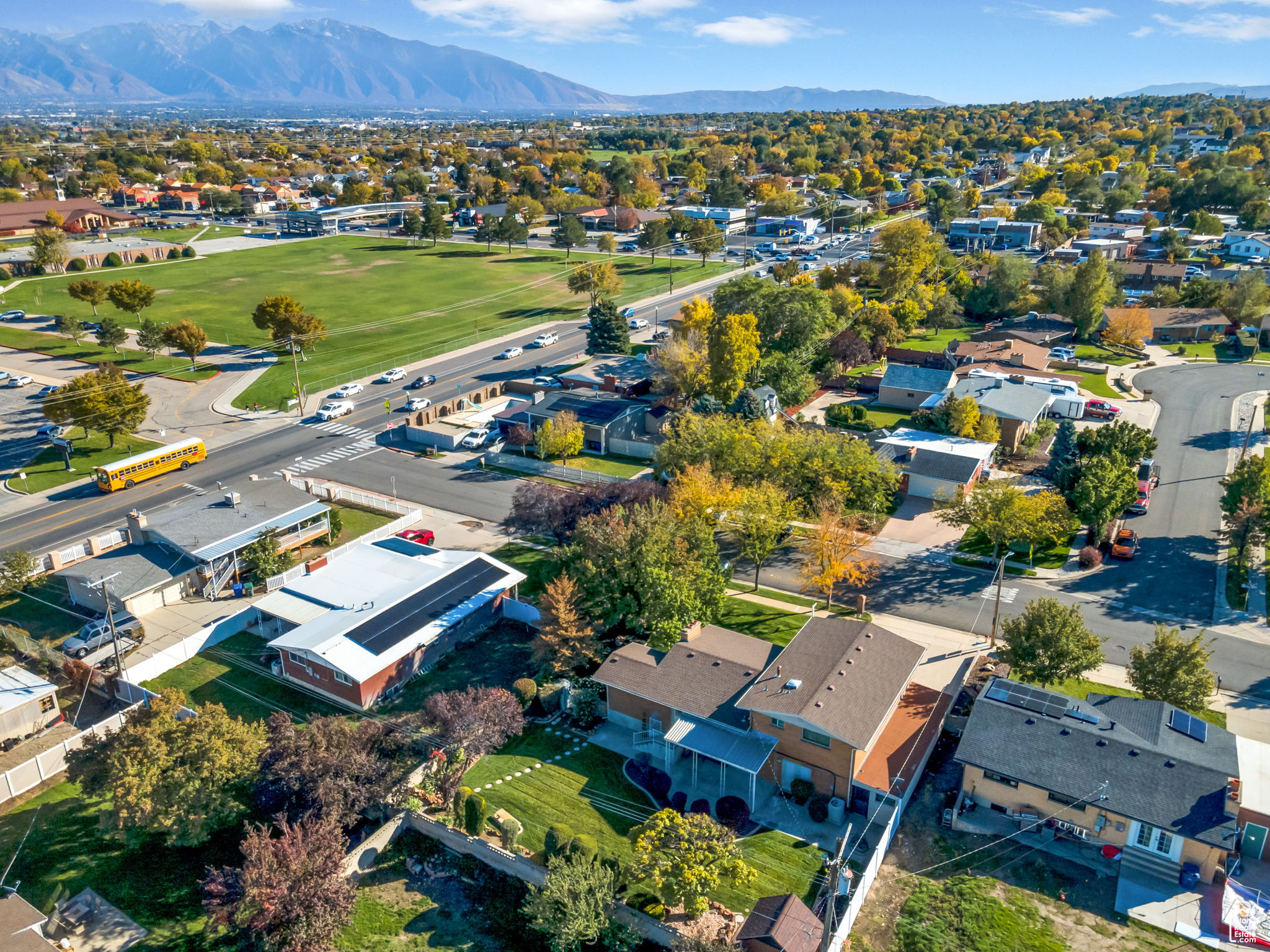 CRESTFIELD - Residential