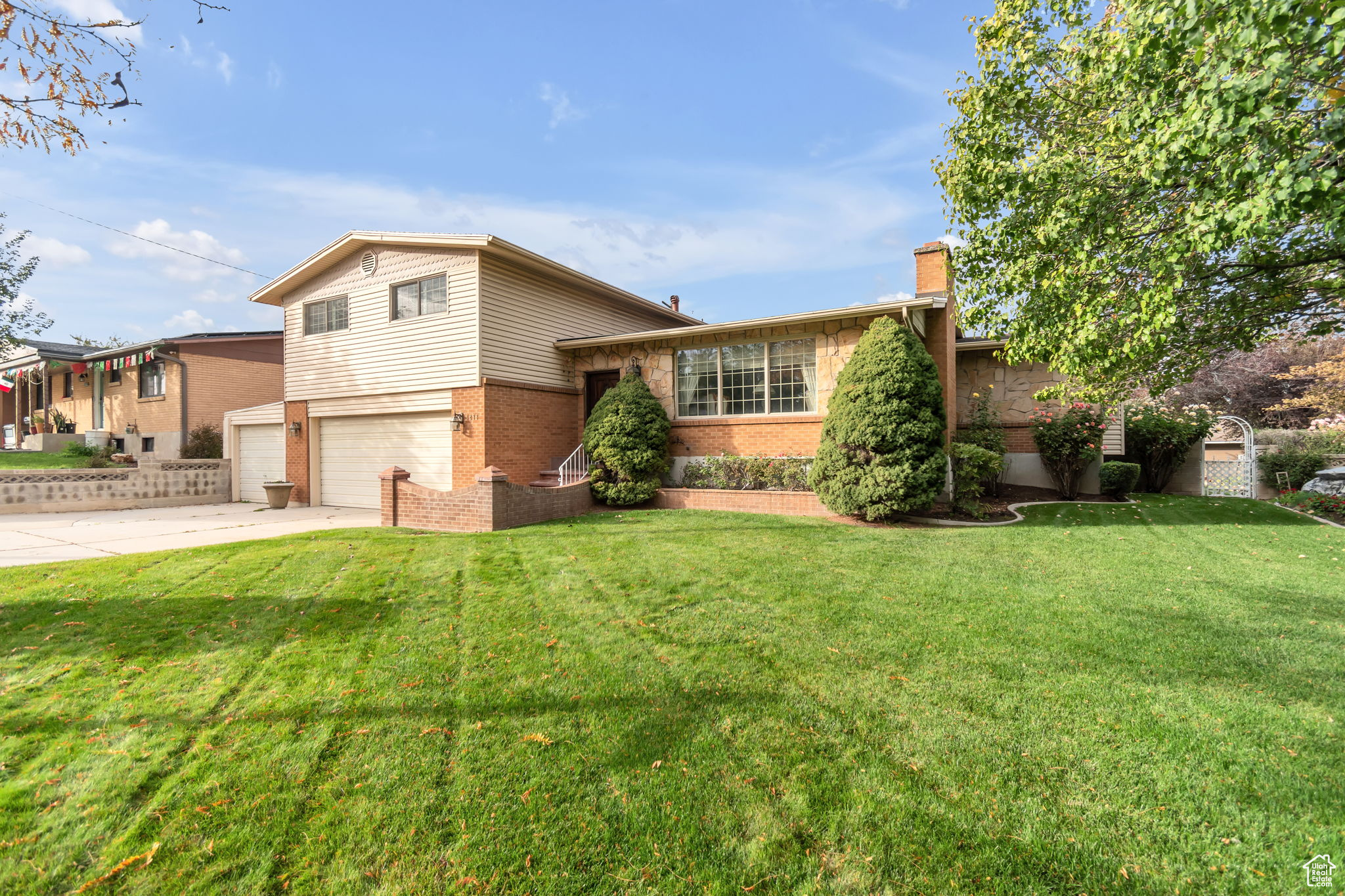 CRESTFIELD - Residential