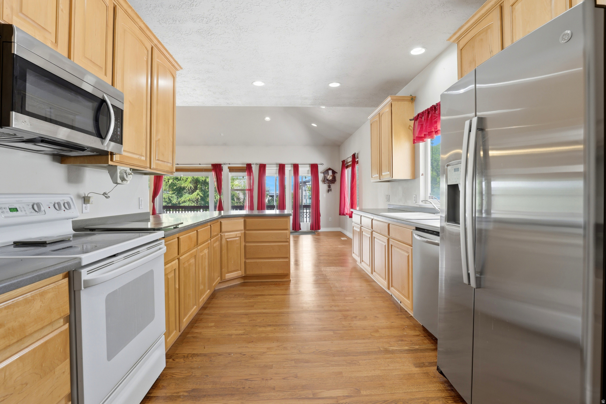 CASCADE PARK - Residential