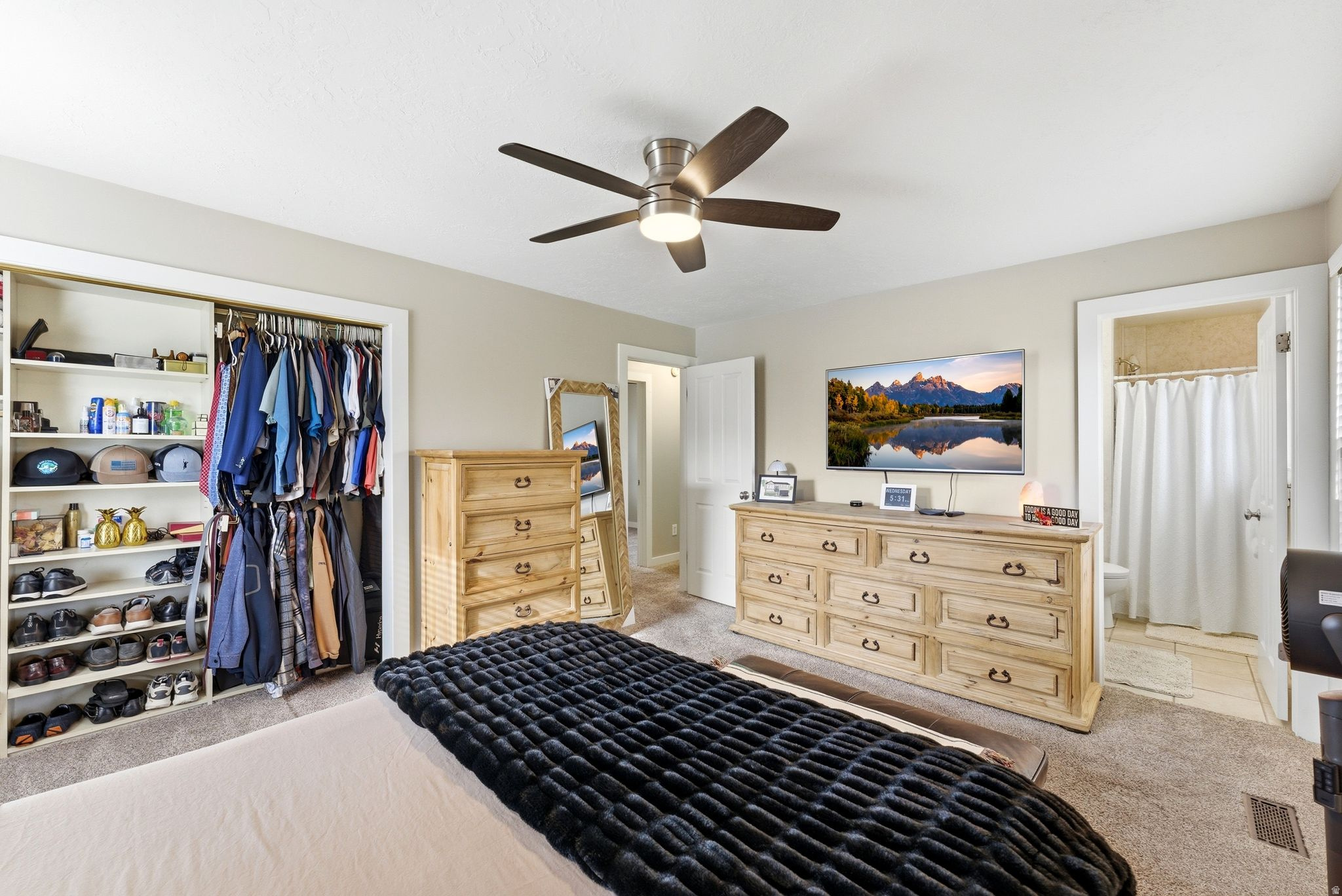 CHASE LANE WEST - Residential