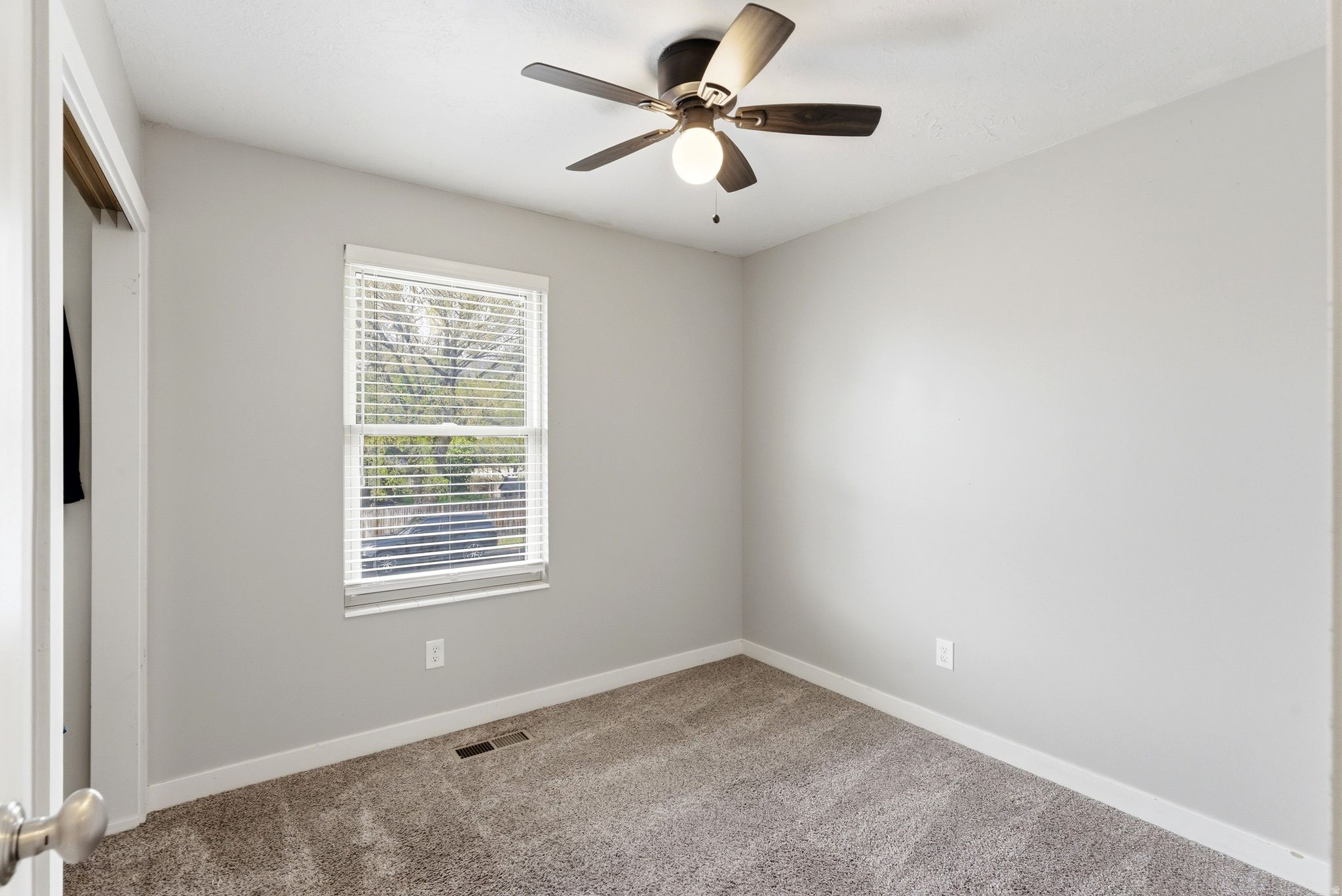 CHASE LANE WEST - Residential