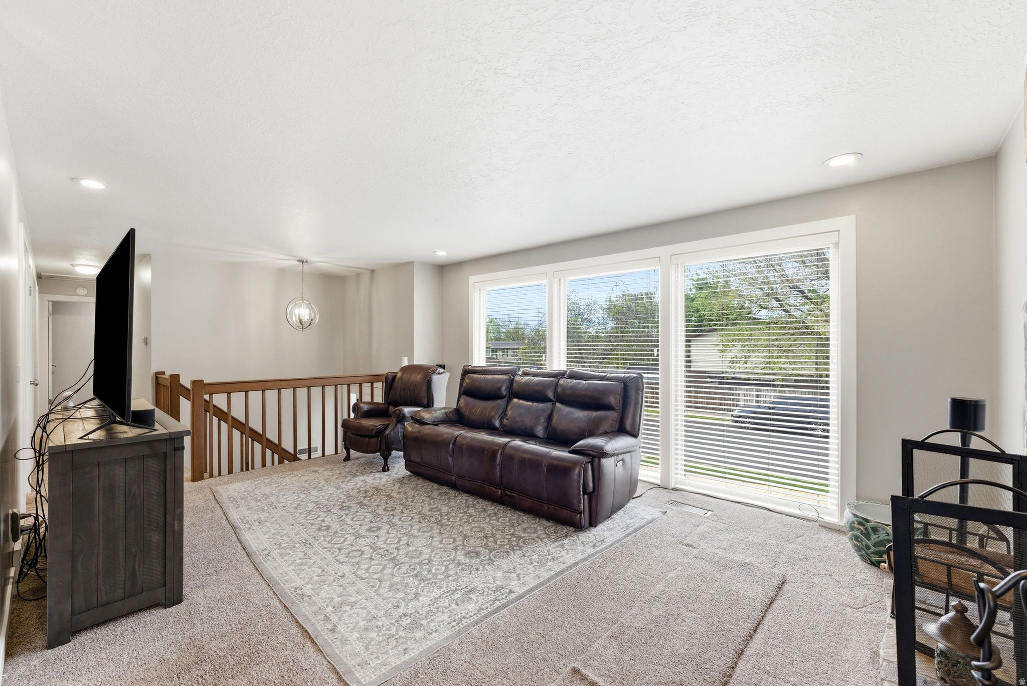 CHASE LANE WEST - Residential