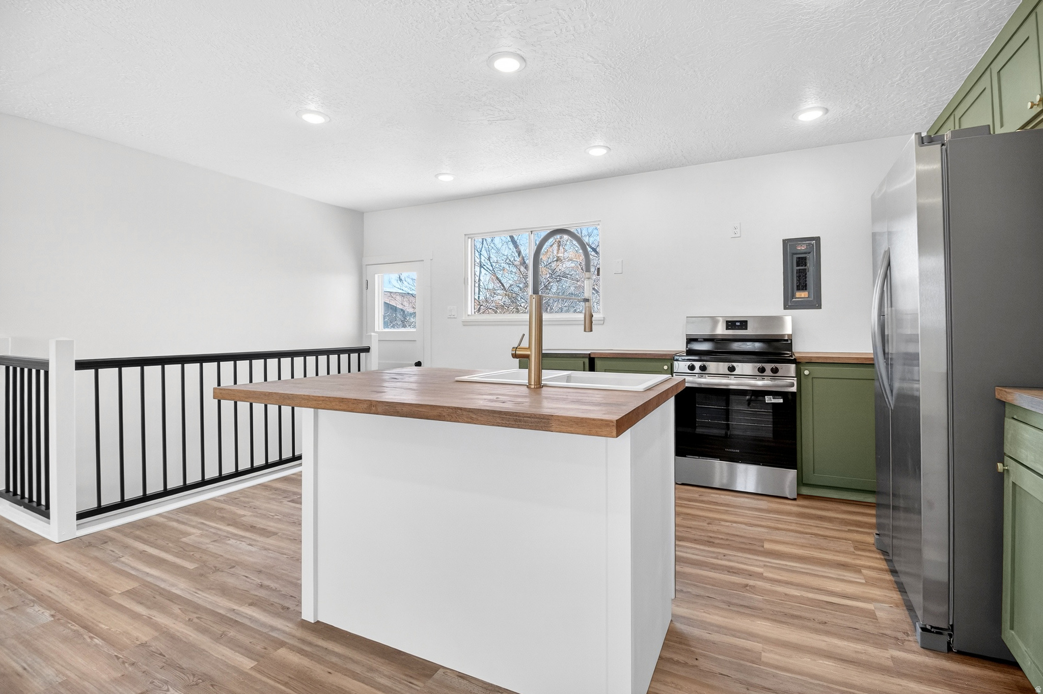 HIGHLAND TERRACE - Residential