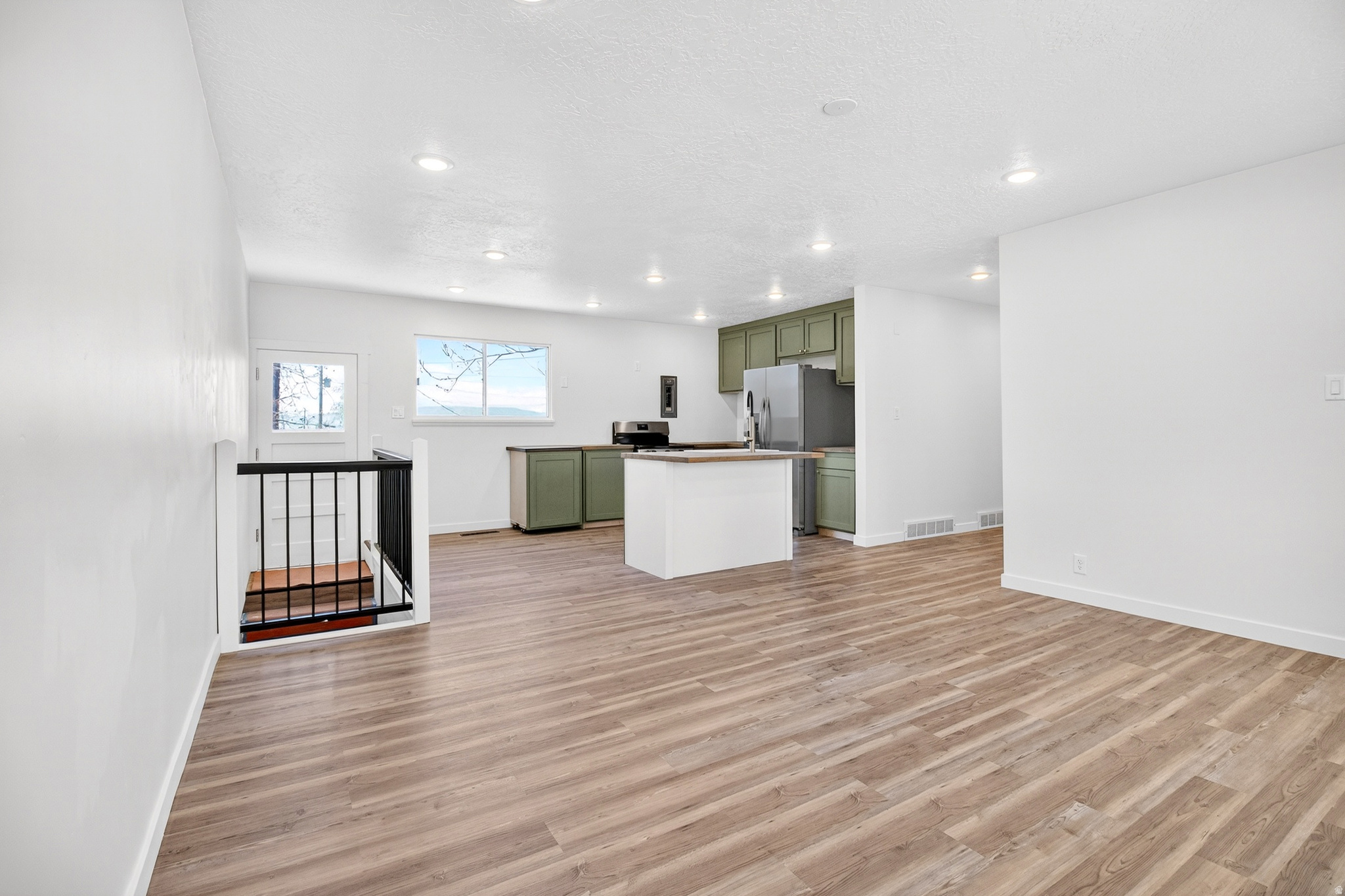 HIGHLAND TERRACE - Residential