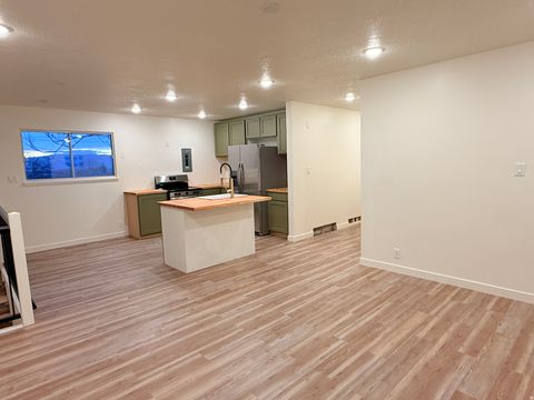 Tiny photo for 596 S 1500 E, Provo, UT 84606 (MLS # 2136179)