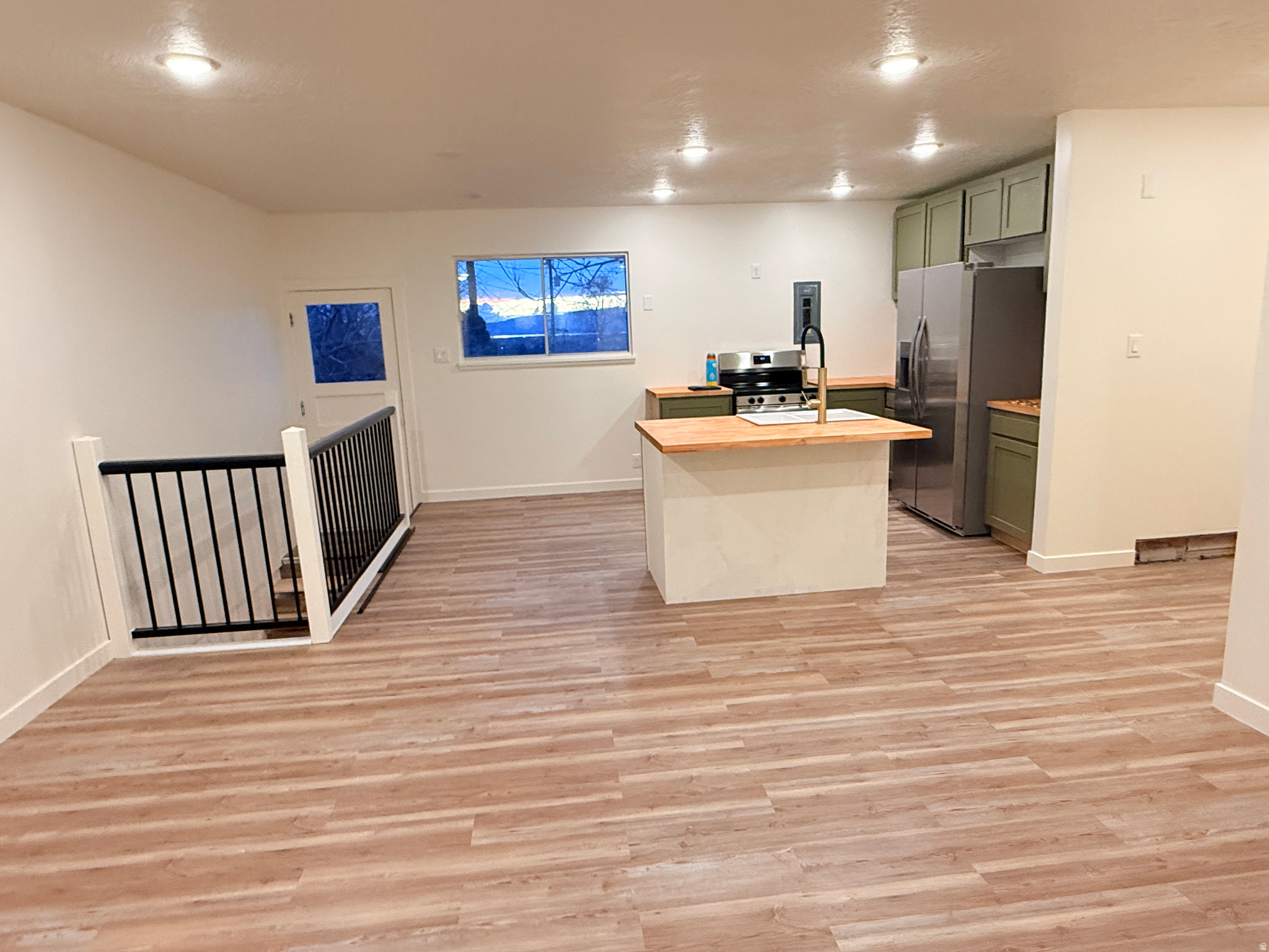 HIGHLAND TERRACE - Residential