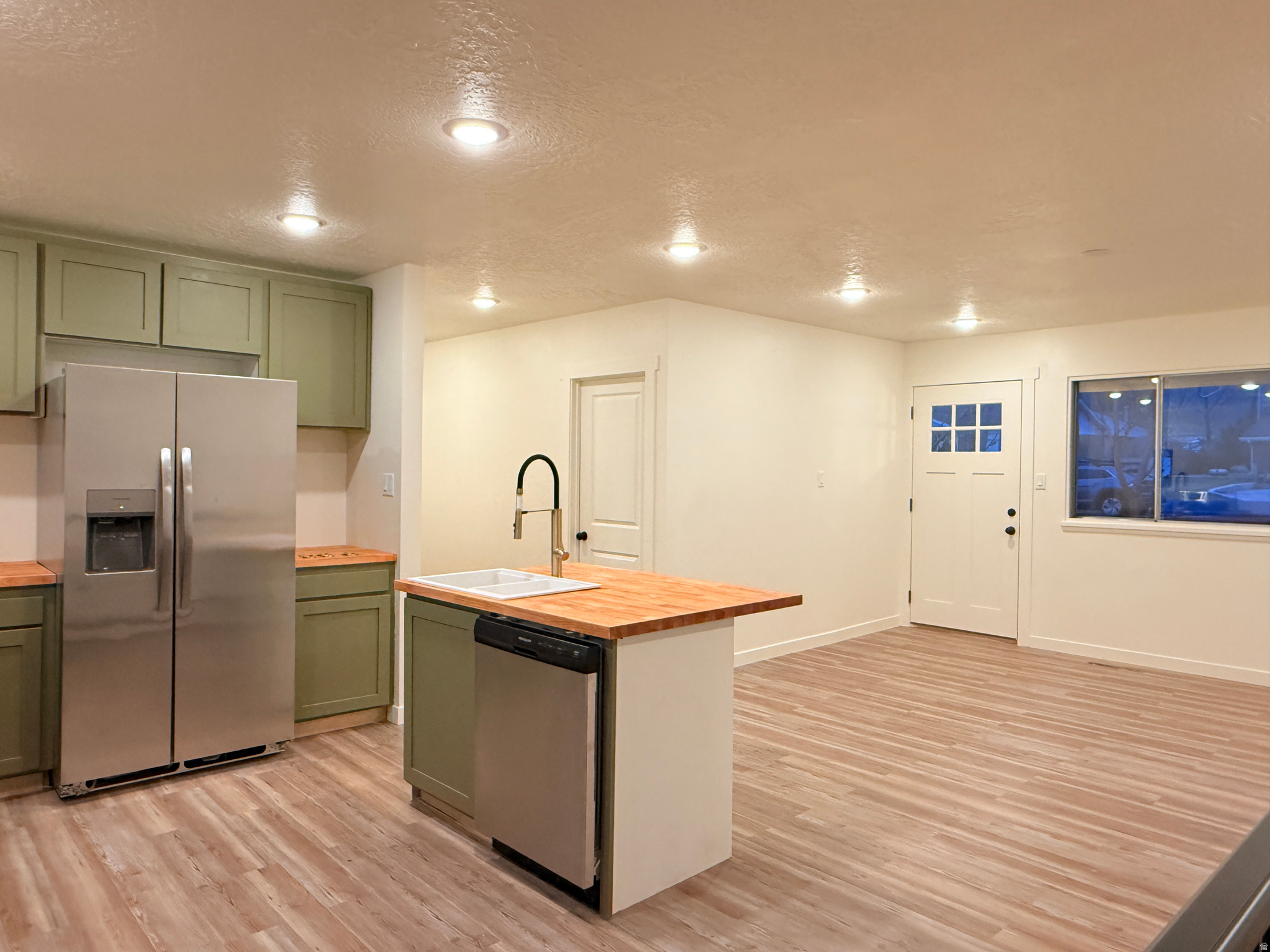 HIGHLAND TERRACE - Residential