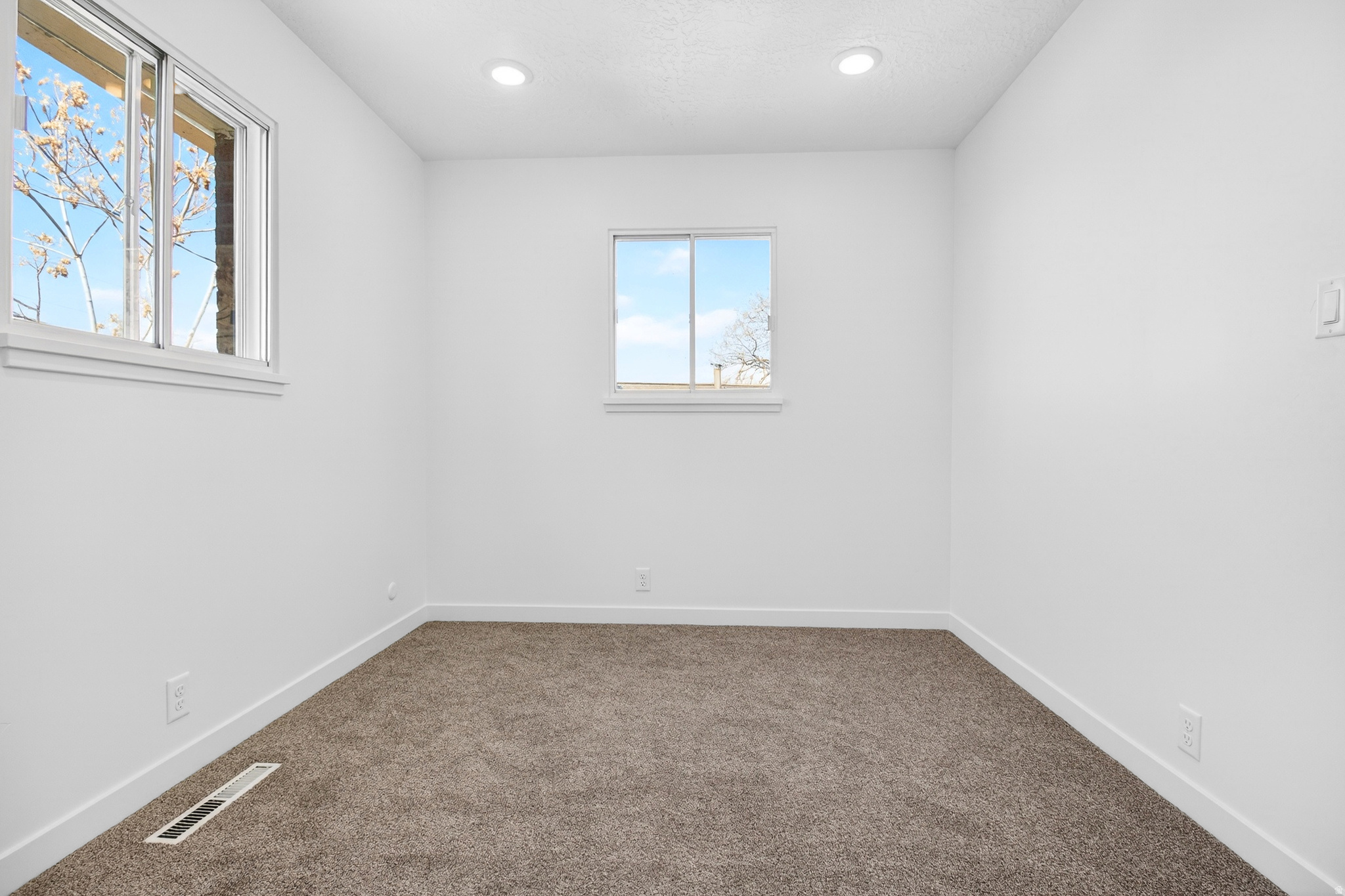 HIGHLAND TERRACE - Residential