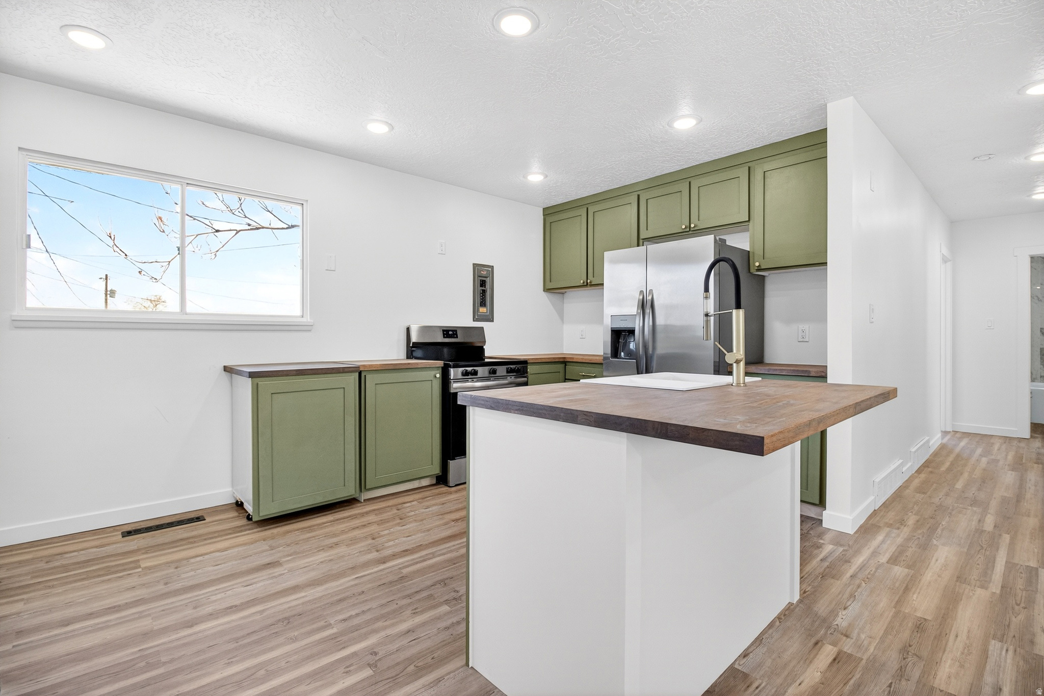 HIGHLAND TERRACE - Residential