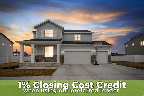 Photo of 2774 W COASTLINE DR, Syracuse, UT 84075 (MLS # 2129953)