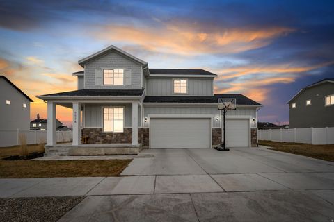 Tiny photo for 2774 W COASTLINE DR, Syracuse, UT 84075 (MLS # 2129953)
