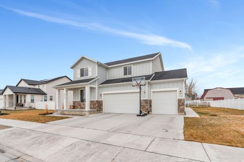 Tiny photo for 2774 W COASTLINE DR, Syracuse, UT 84075 (MLS # 2129953)