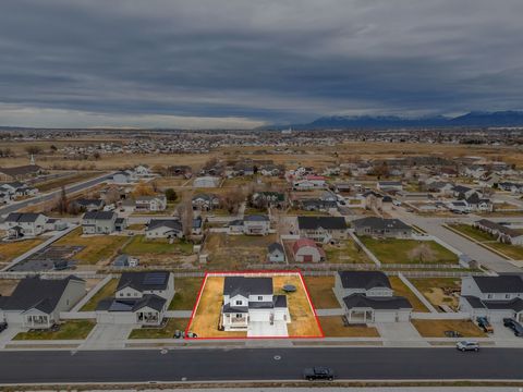 Tiny photo for 2774 W COASTLINE DR, Syracuse, UT 84075 (MLS # 2129953)