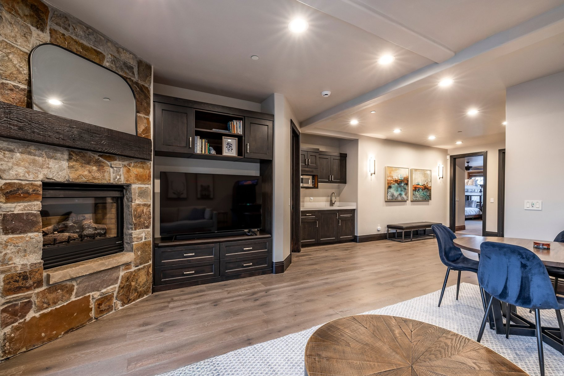 THE OAKS - Residential