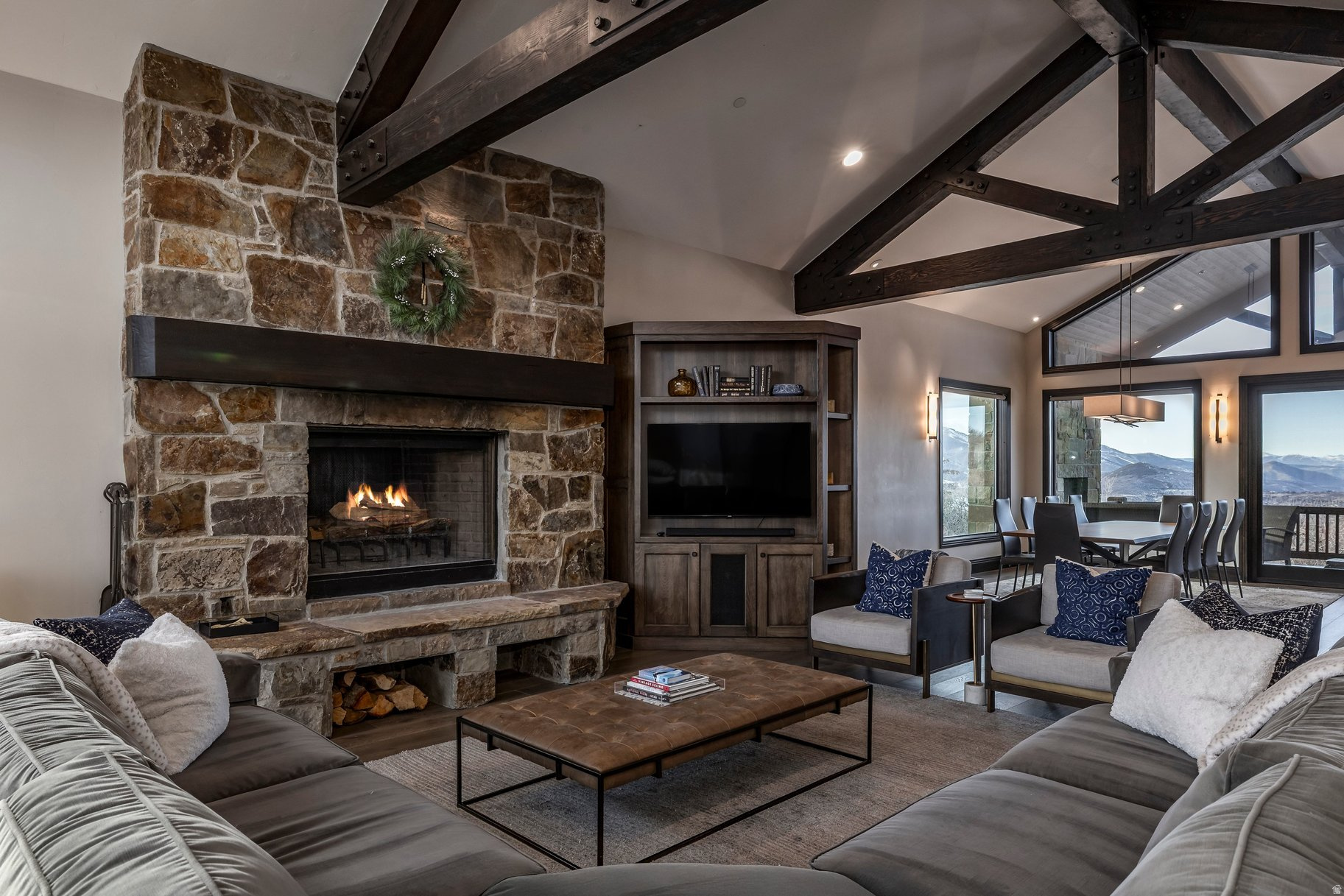 THE OAKS - Residential