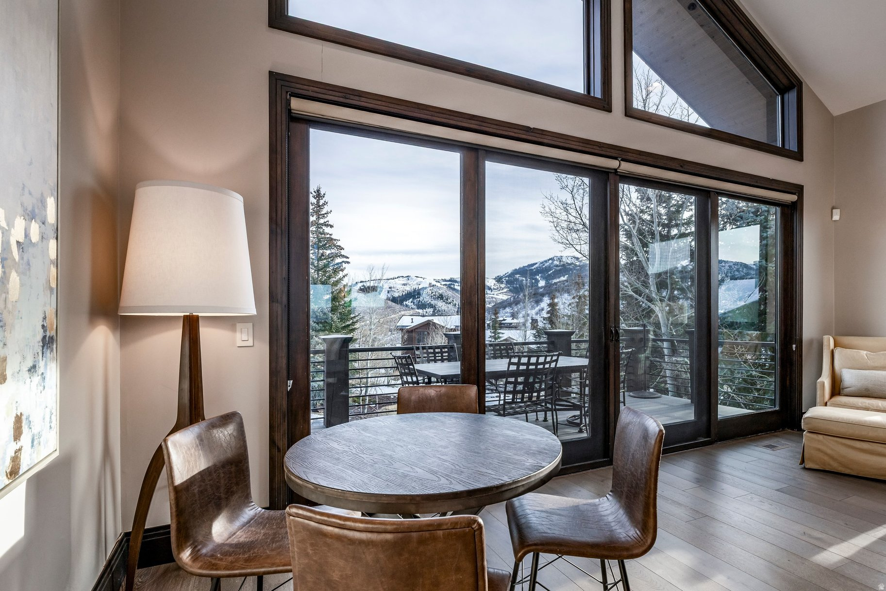 THE OAKS - Residential