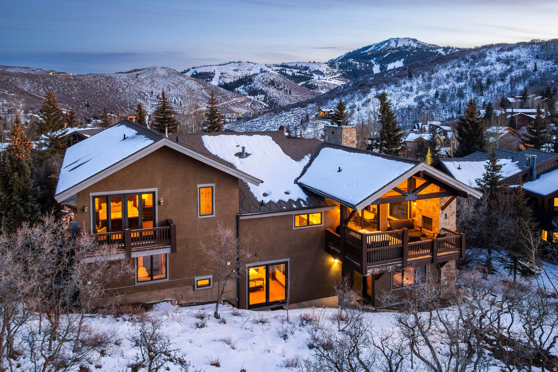 THE OAKS - Residential