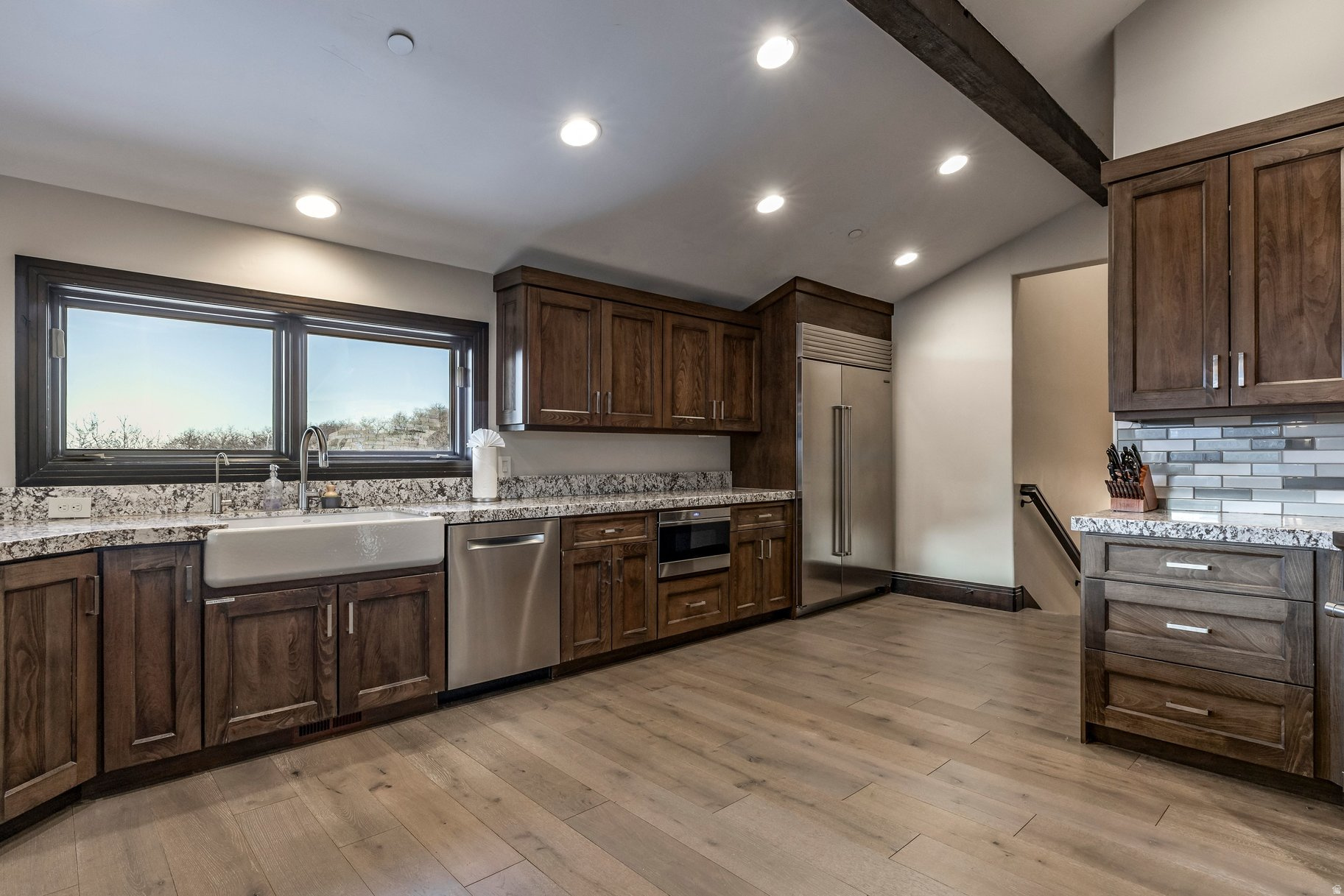 THE OAKS - Residential