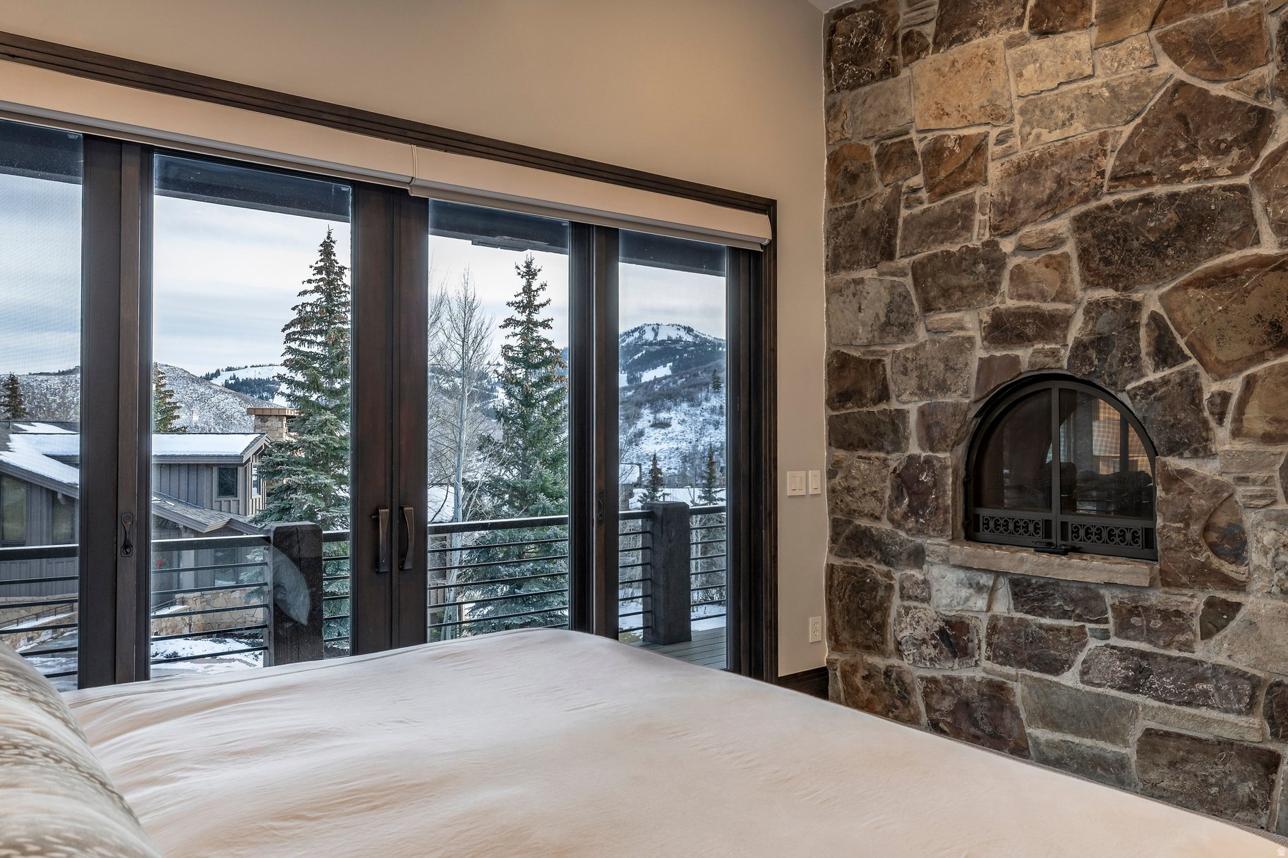 THE OAKS - Residential