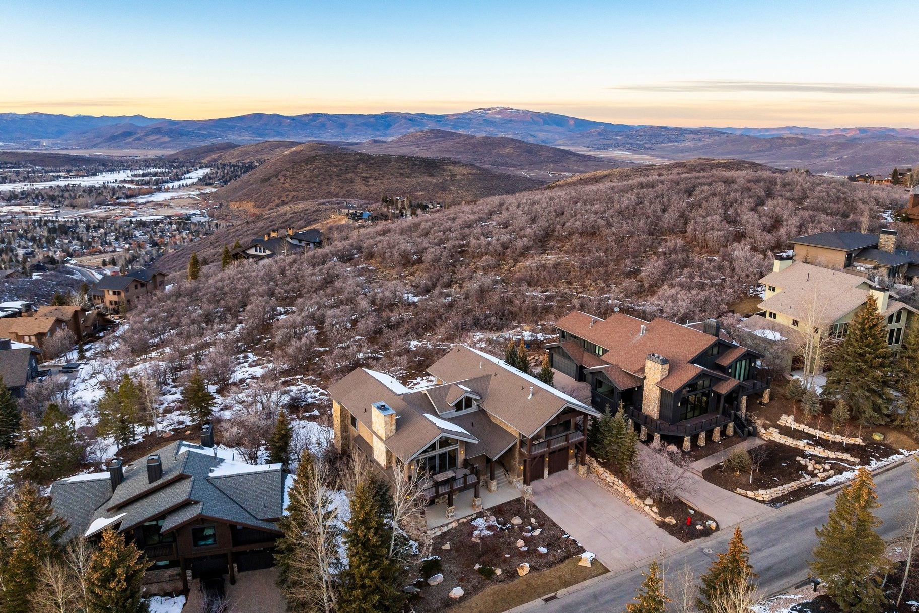 THE OAKS - Residential