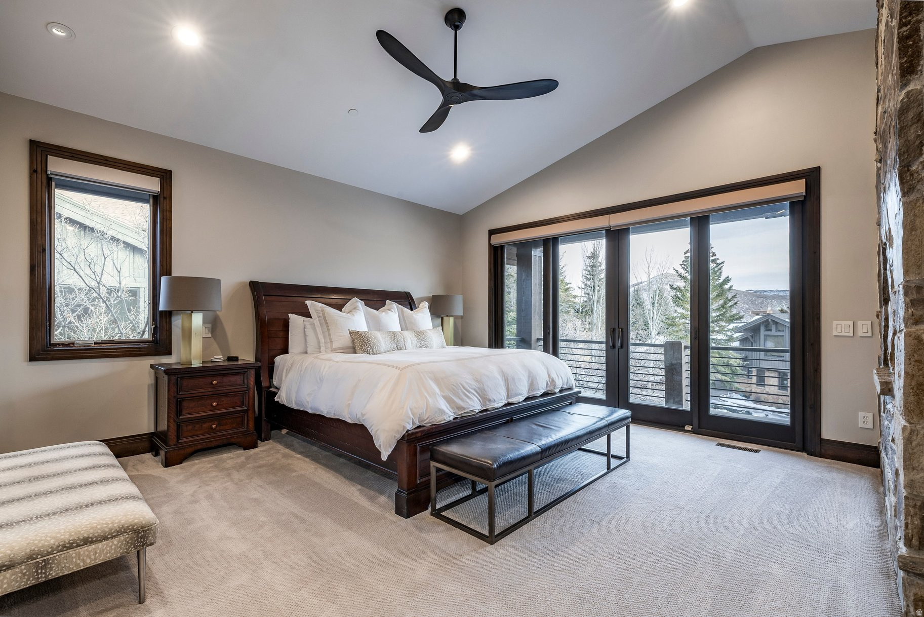 THE OAKS - Residential