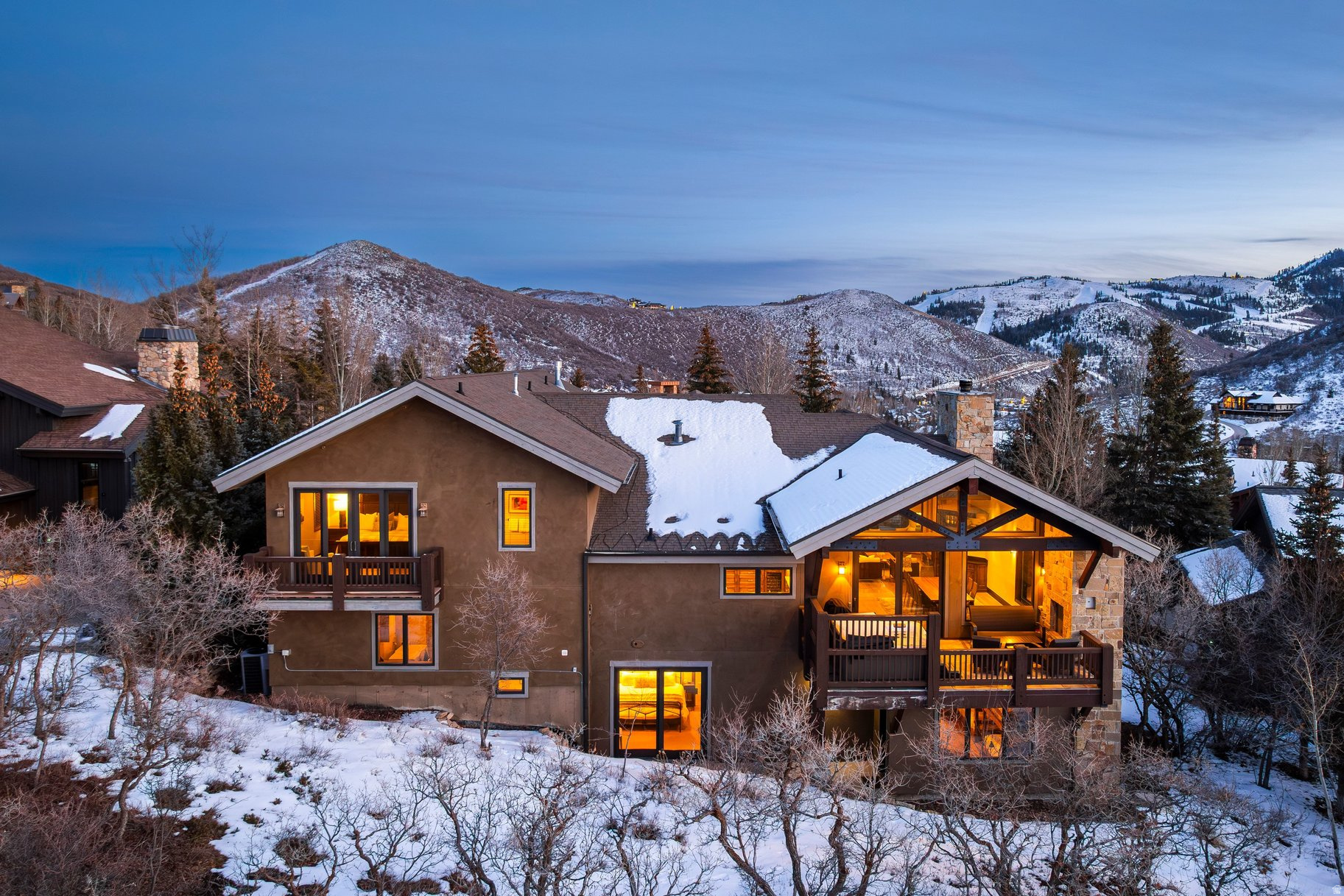 THE OAKS - Residential