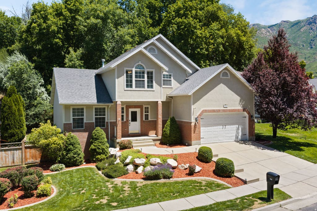 Photo of 1542 N 2575 E, Layton, UT 84040 (MLS # 2170672)