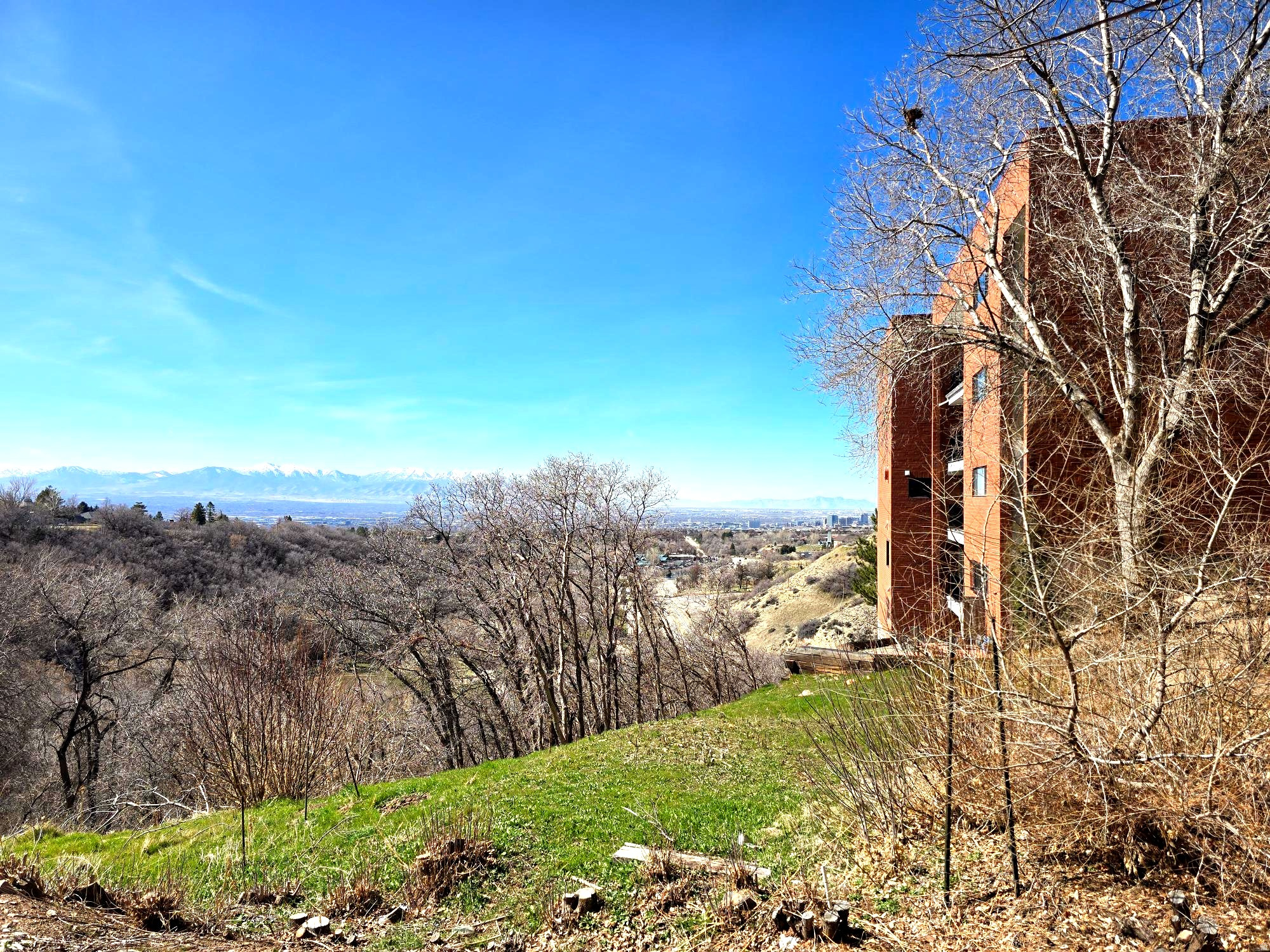 DONNER CREST CONDOMINIUMS - Residential