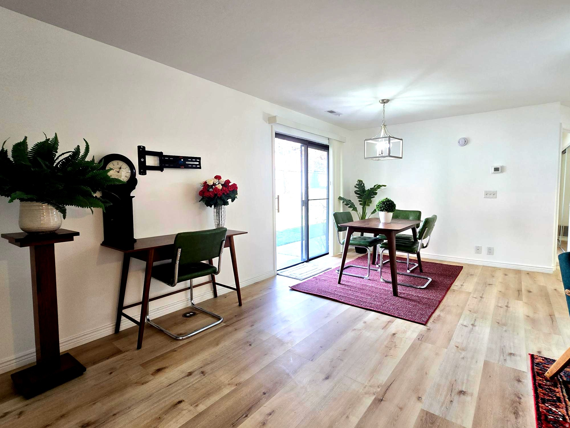 DONNER CREST CONDOMINIUMS - Residential