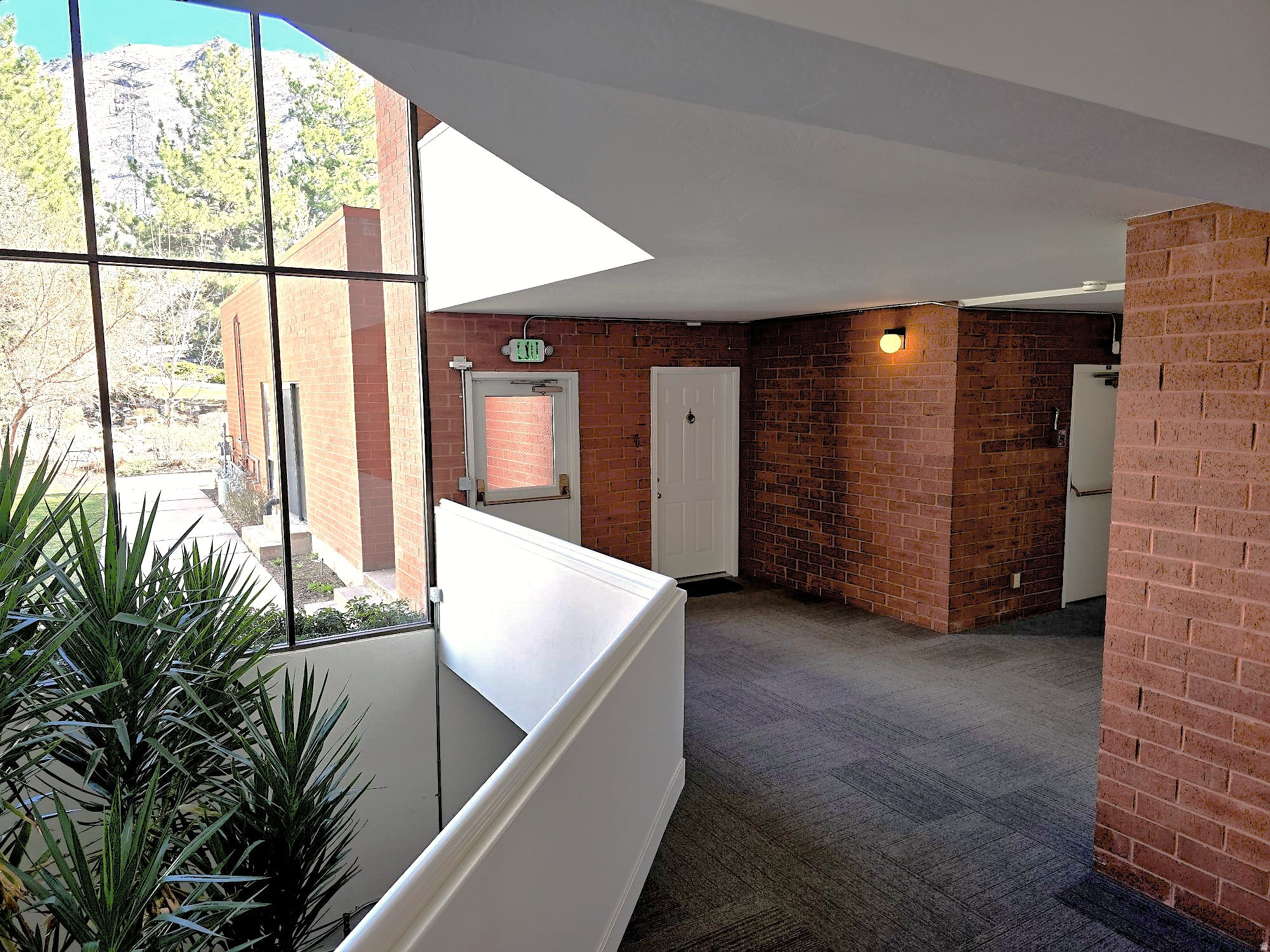 DONNER CREST CONDOMINIUMS - Residential